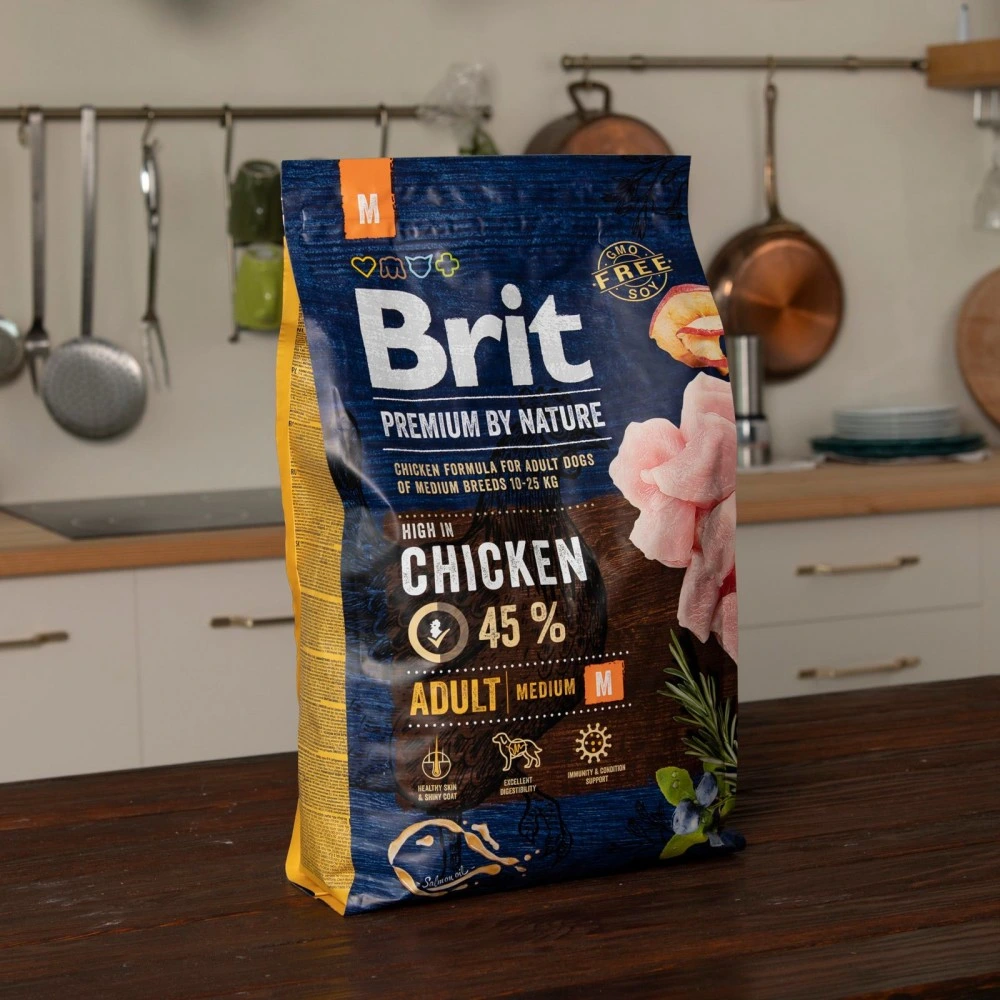 Корм сухий Brit Premium Dog Adult M для дорослих собак середніх порід вагою 10-25 кг з куркою 3 кг