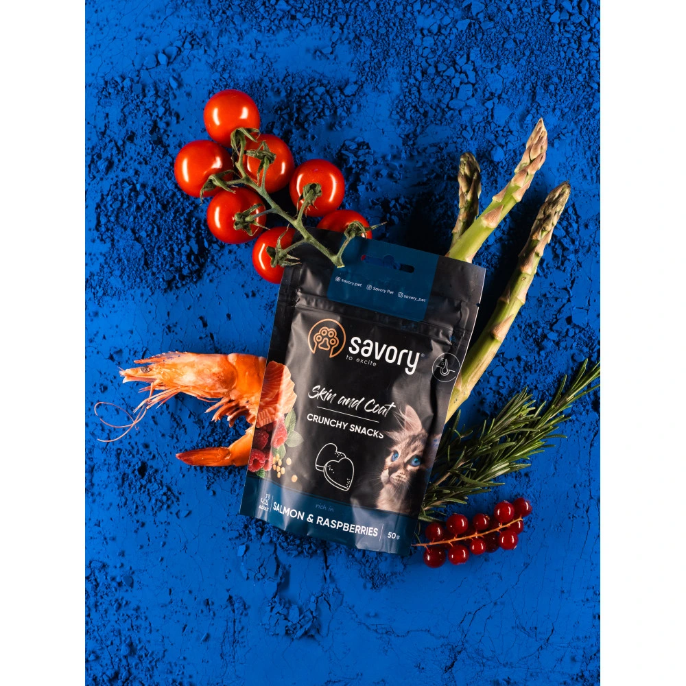 Хрустящие лакомства Savory для здоровья кожи и шерсти, лосось и малина