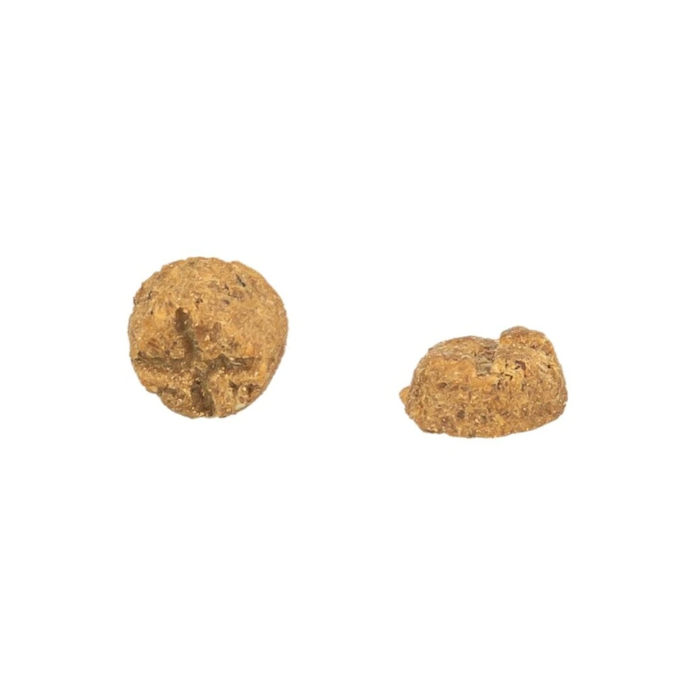 Лакомство Trixie Crumbies для кошек хрустящие подушечки с курицей 50 г
