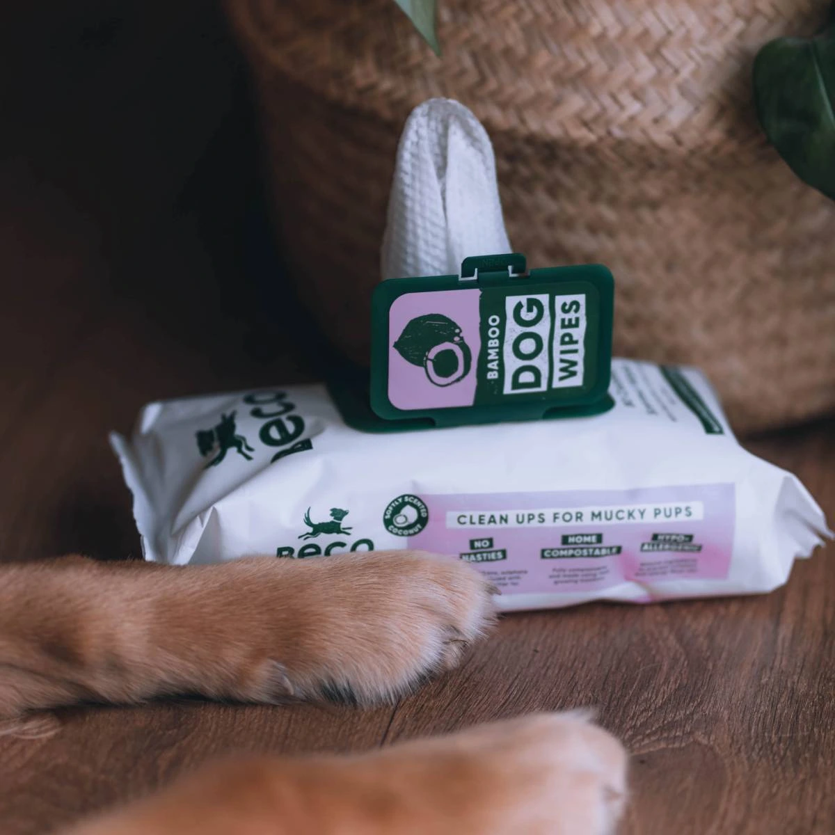 Вологі серветки біорозкладні бамбукові Beco Pets з ароматом кокосу 80 шт.